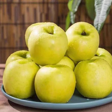 【新品秒杀】瑞雪苹果，甜香四溢，果香浓郁  